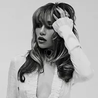 Suki Waterhouse