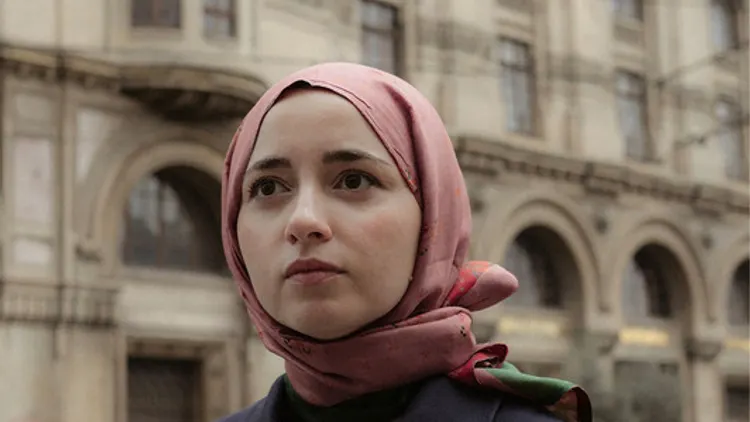Büşra Kayıkçı