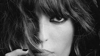 LOU DOILLON
