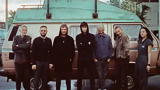 New noise: oiseaux tempete & guests