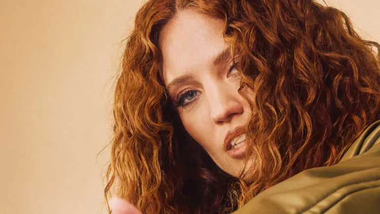 Jess Glynne