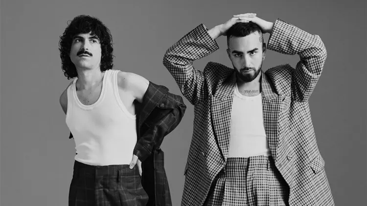 Sacré All Summer Long : Aerobica