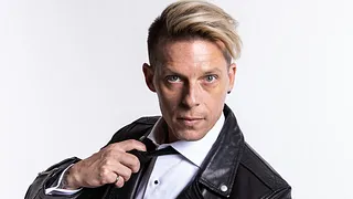 THE DARK TENOR