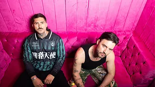 Tom & Collins, Axel Rey At Alma Club