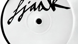 Fjaak, Akua