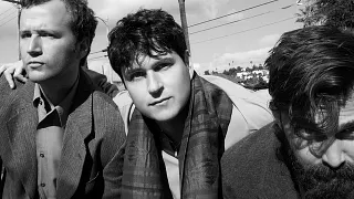 VAMPIRE WEEKEND