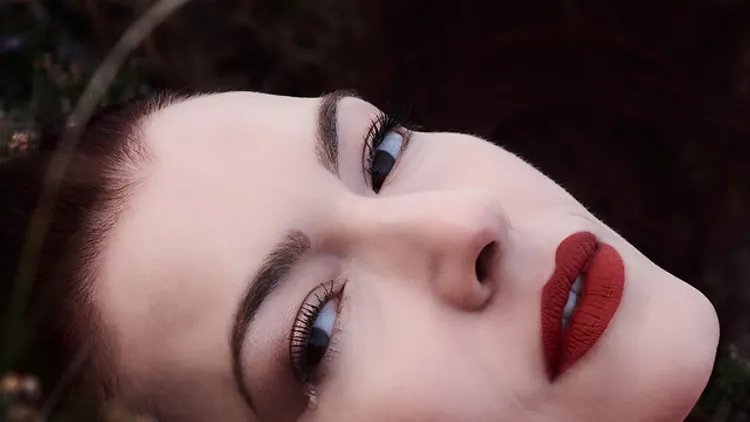 Chrysta Bell