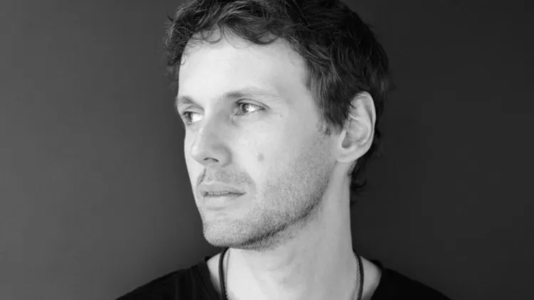 NOM presents Simon Vuarambon all night long