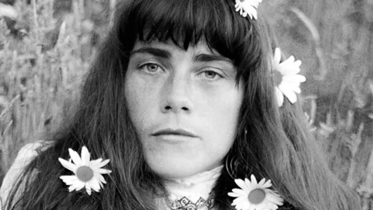 Daisy Rickman plays Nick Drake's Guitar
