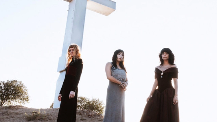 L.A. WITCH & The Buttertones