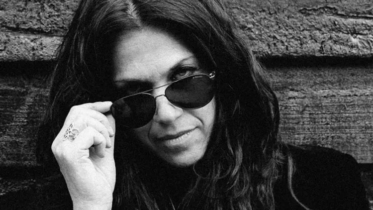 Sari Schorr, Sari Schorr & the Engine Room