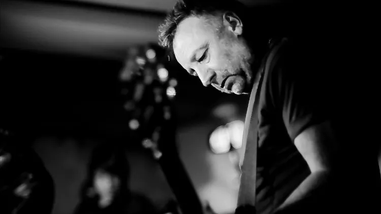 PETER HOOK & THE LIGHT