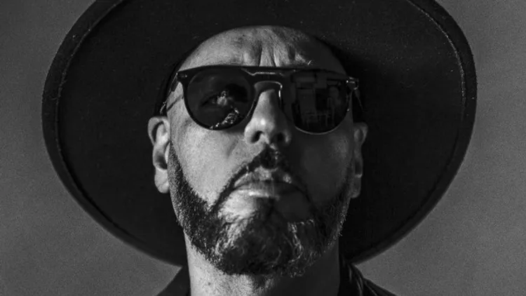 Roger Sanchez « Flower Power Closing Party »
