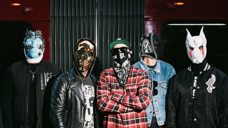 HOLLYWOOD UNDEAD