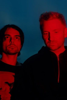 KIASMOS