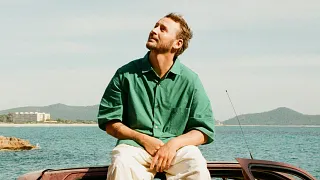 BEN HOWARD