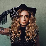 Janet Devlin