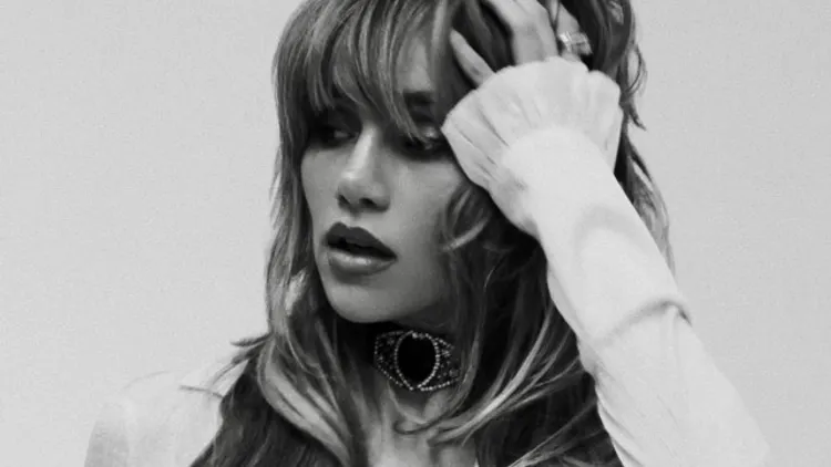 Suki Waterhouse: The Loveland Tour