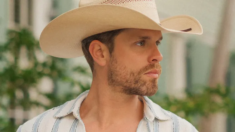 Dustin Lynch