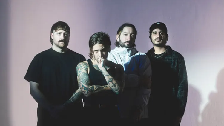 Hands Like Houses, Broadside