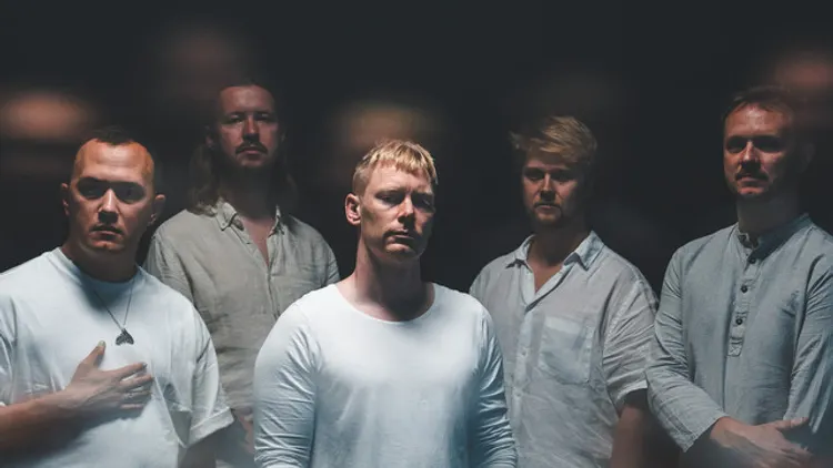 Holy Fawn & MØL