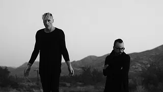 TRAITRS, Sunday Panic, Aucun Numéro