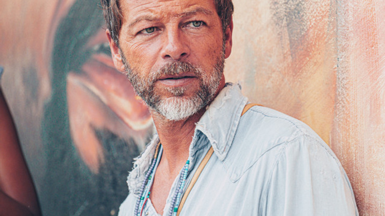 CHRISTOPHE MAE