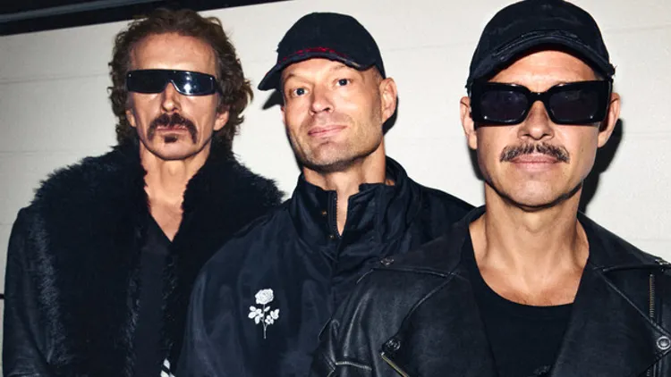 WHOMADEWHO