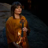 Marielle V Jakobsons
