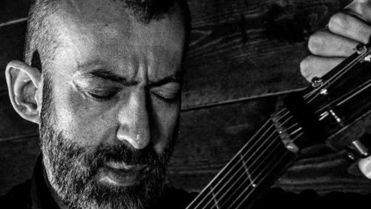 Jon Gomm