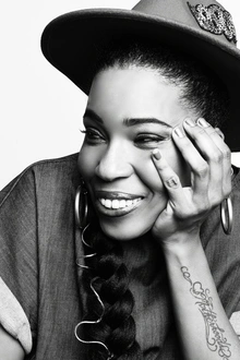 MACY GRAY