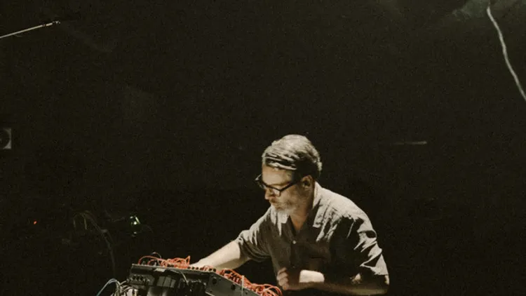 Jan Jelinek + Roméo Poirier