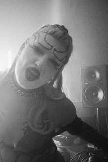 T4p X Glazart : Dance Divine, Luca Eck, Den Hebb