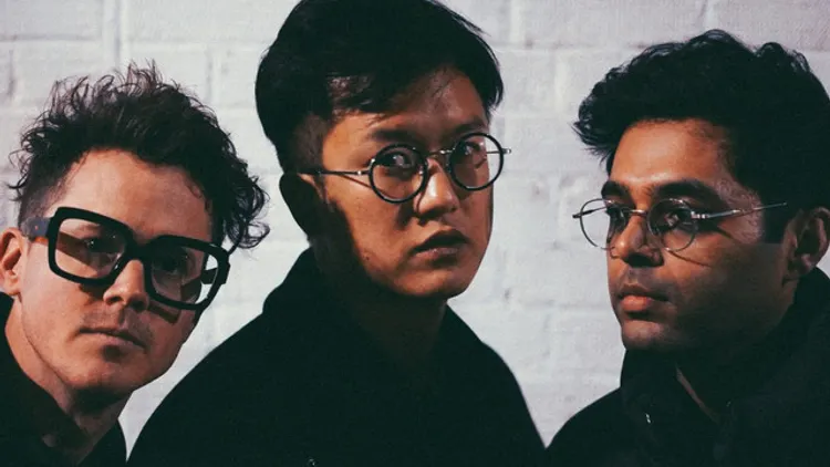 Son Lux en concert à paris