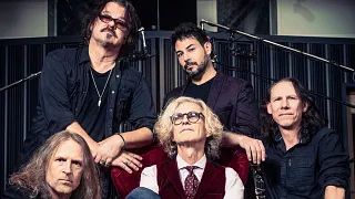 THE FLOWER KINGS ET NEAL MORSE & THE RESONANCE
