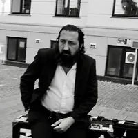 Peter Matthew Bauer