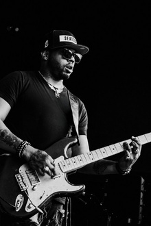 AYRON JONES