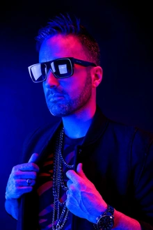 SKARRA MUCCI x MANUDIGITAL THK