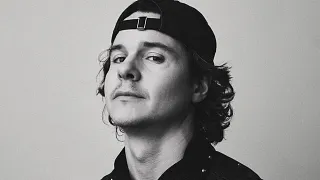 LUKAS GRAHAM