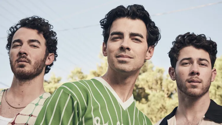 JONAS BROTHERS