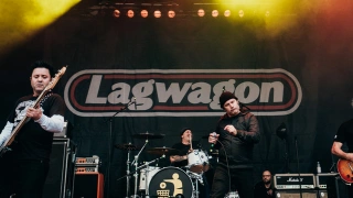 Lagwagon + Hogwash + Guest