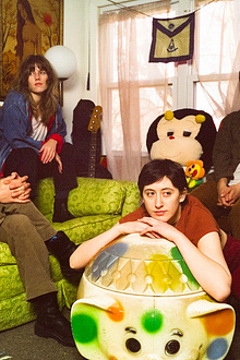 FRANKIE COSMOS