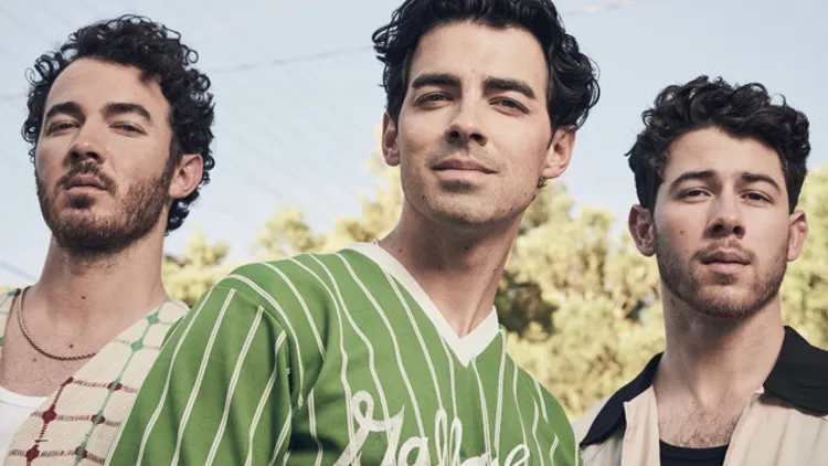 Jonas Brothers: Five Albums. One Night