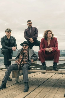 RIVAL SONS