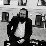 Peter Matthew Bauer