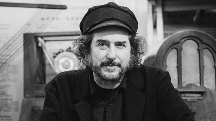 Vinicio Capossela « Ovunque Proteggi »