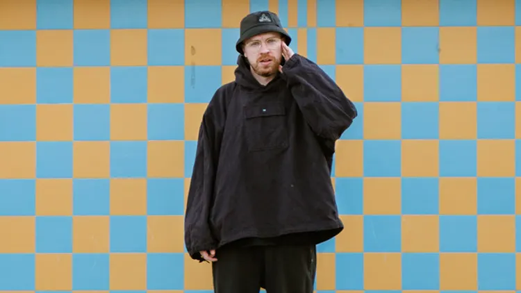 Sacré présente: Melé & Longneck