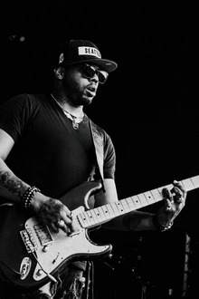 AYRON JONES