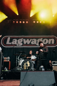 Lagwagon + Hogwash + Guest