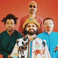 concert Flamingods